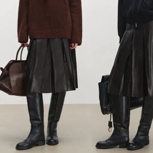 100% leather pleated skirt